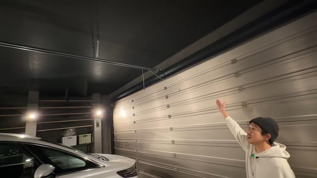 梶原雄太の自宅のガレージ