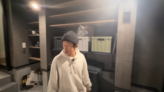 梶原雄太の自宅のガレージ