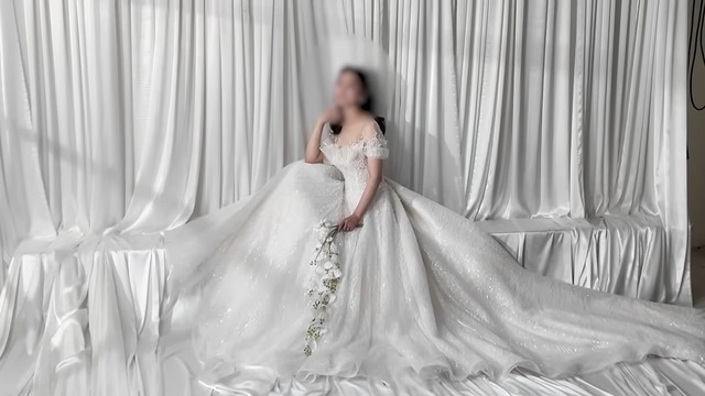 ウェディングフォトを撮影するないとー夫妻