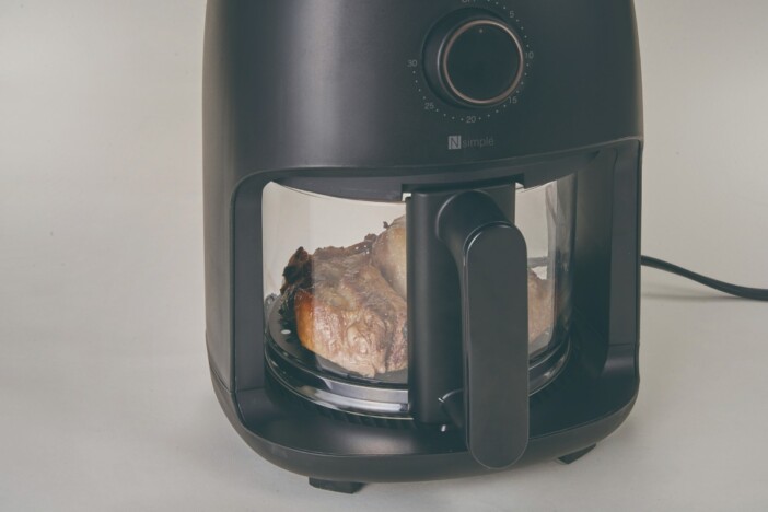 ニトリ・エディオンよりノンオイルフライヤーが登場　ガラス付きで状況が分かる