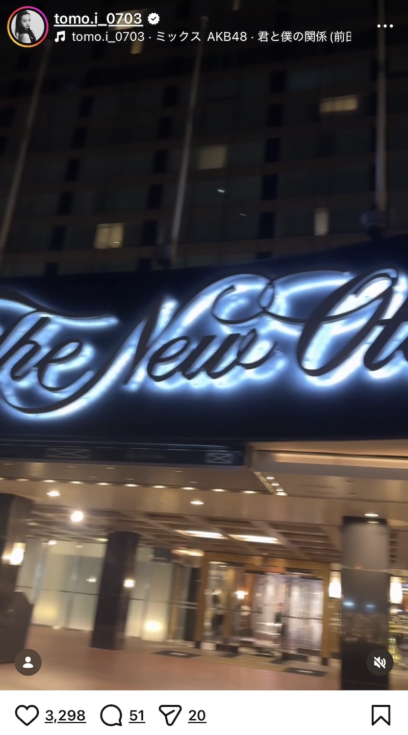 板野友美・前田敦子、クリスマスに名曲披露の画像