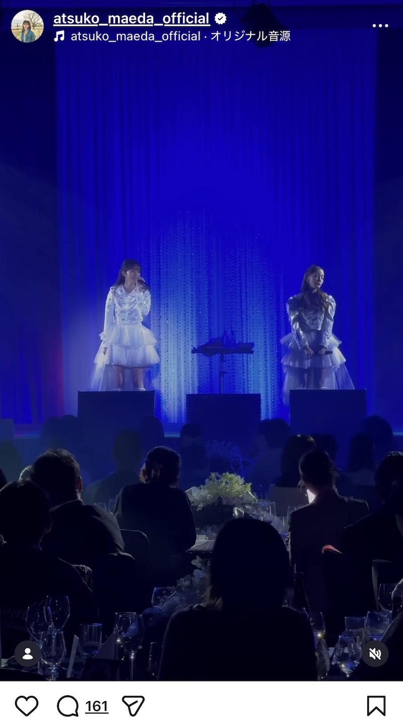 板野友美・前田敦子、クリスマスに名曲披露の画像