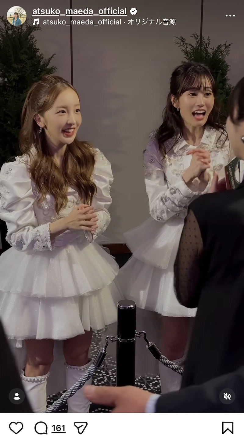 板野友美・前田敦子、クリスマスに名曲披露の画像