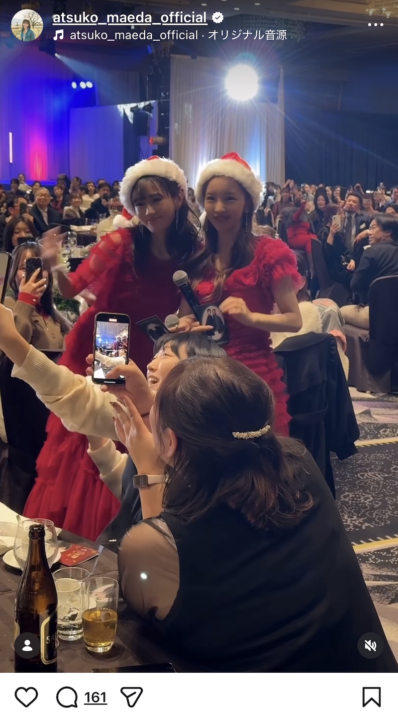 板野友美・前田敦子、クリスマスに名曲披露の画像