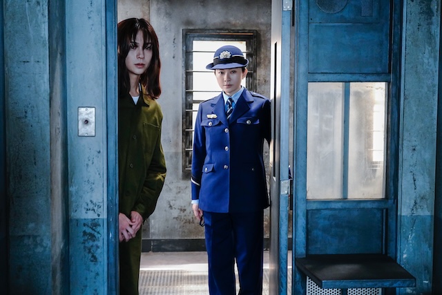 『パンチドランク・ウーマン』拘置所セットの画像