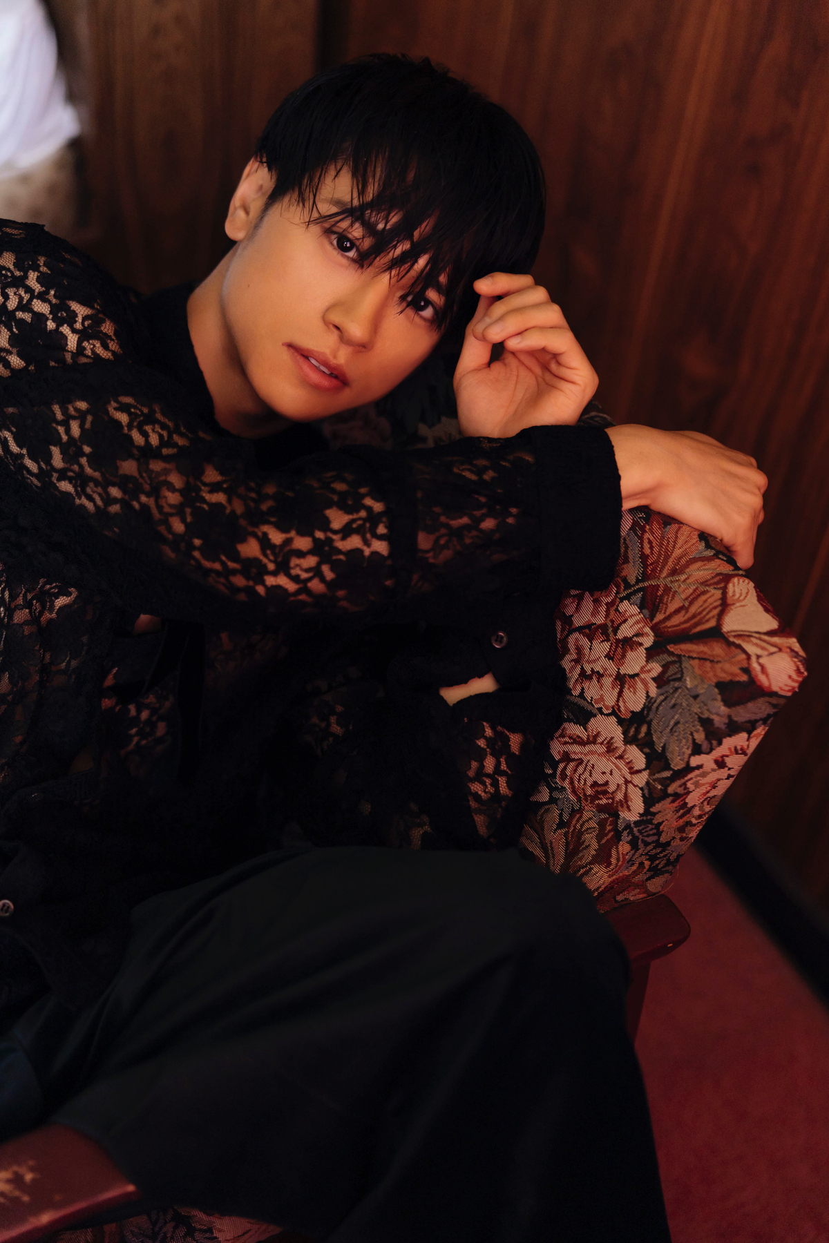 俳優・湯本健一、初の写真集が発売の画像