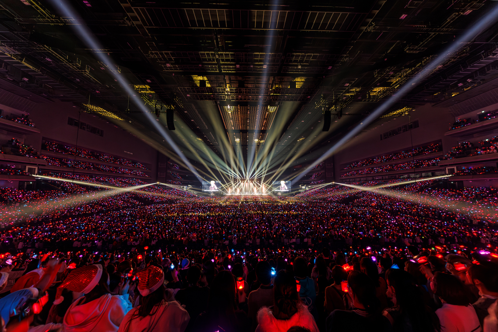 Number_i ⒸTOBE Co., Ltd.（『Number_i LIVE TOUR 2025 No.Ⅱ』さいたまスーパーアリーナ公演より）