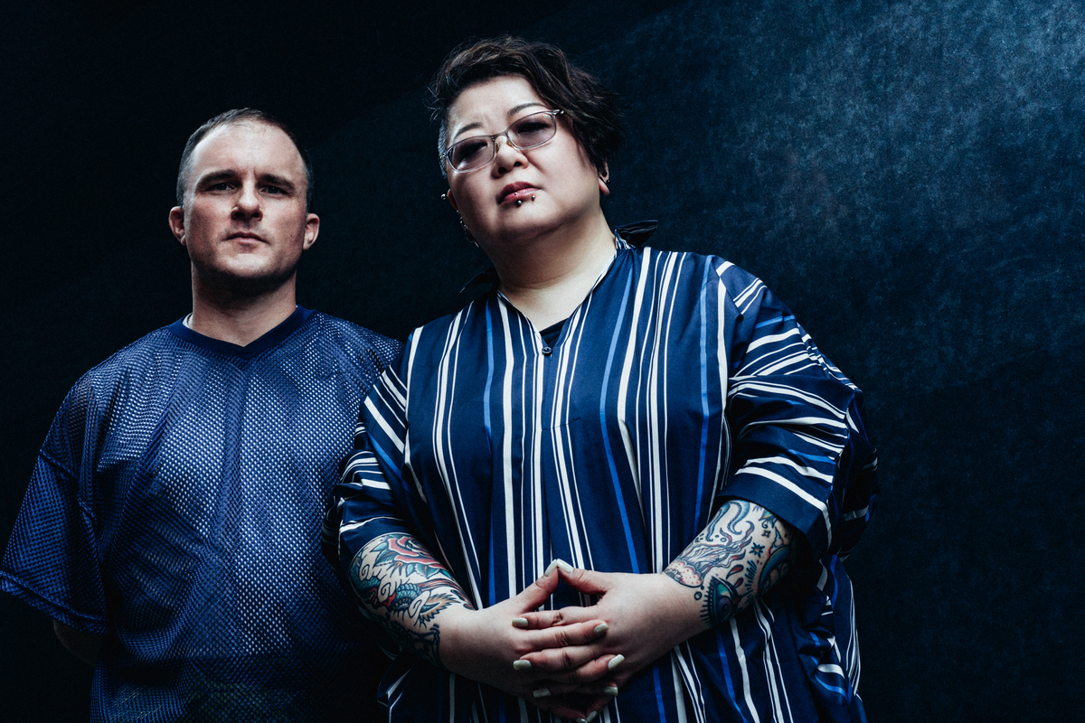 『ババヤガの夜』イギリス版Wカバーに特装の画像