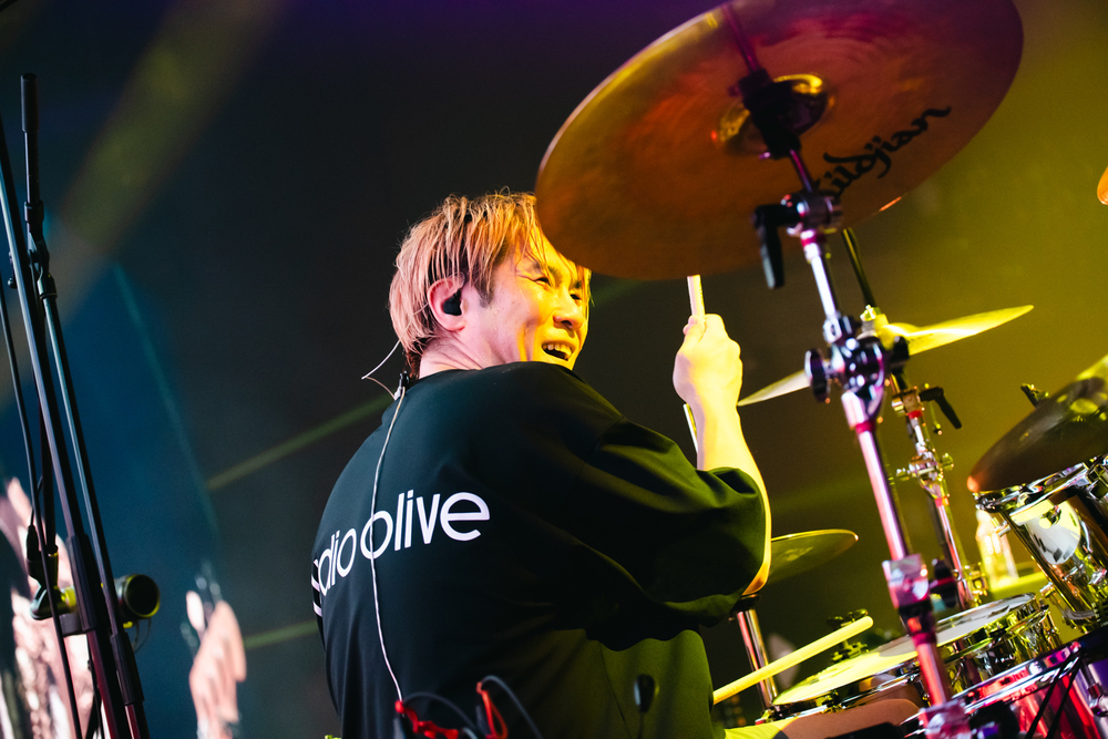 MONOEYES、10周年アリーナ公演レポートの画像