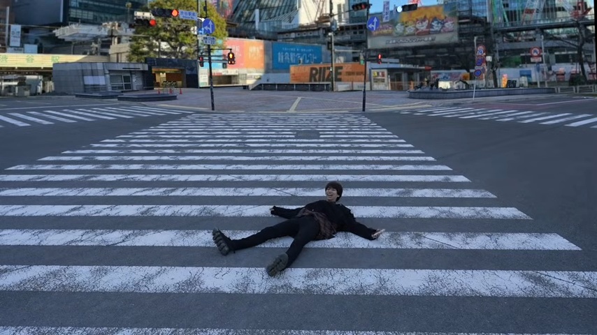 はじめしゃちょースクランブル交差点生活？の画像