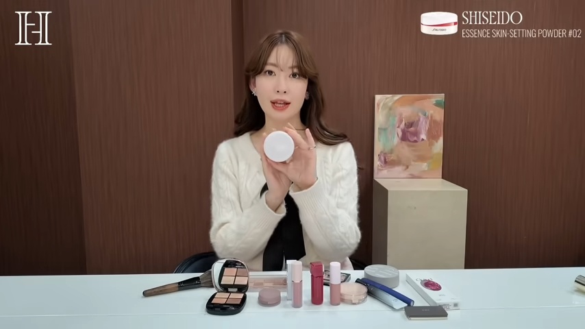 小嶋陽菜、2025年のベストコスメを紹介の画像