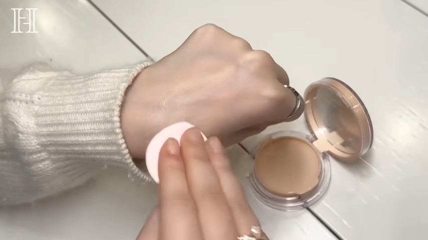 小嶋陽菜、2025年のベストコスメを紹介の画像