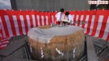 1200人前の餅つきをするはじめしゃちょー