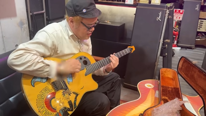 くっきー！43万円の“激渋”ギターを購入の画像