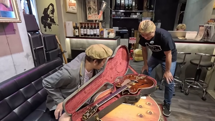 くっきー！43万円の“激渋”ギターを購入の画像