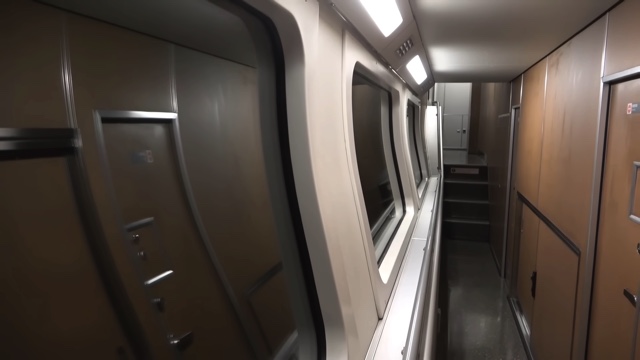 スーツが紹介した寝台特急『カシオペア』のツアー