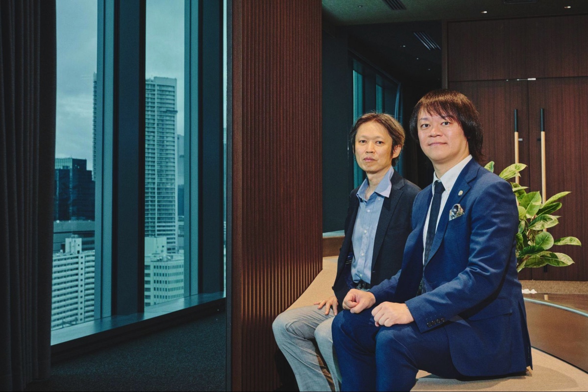 道下剣志郎氏（SAKURA法律事務所）、渡辺智暁氏（慶應義塾大学 大学院 政策・メディア研究科特任准教授）（撮影＝林直幸）