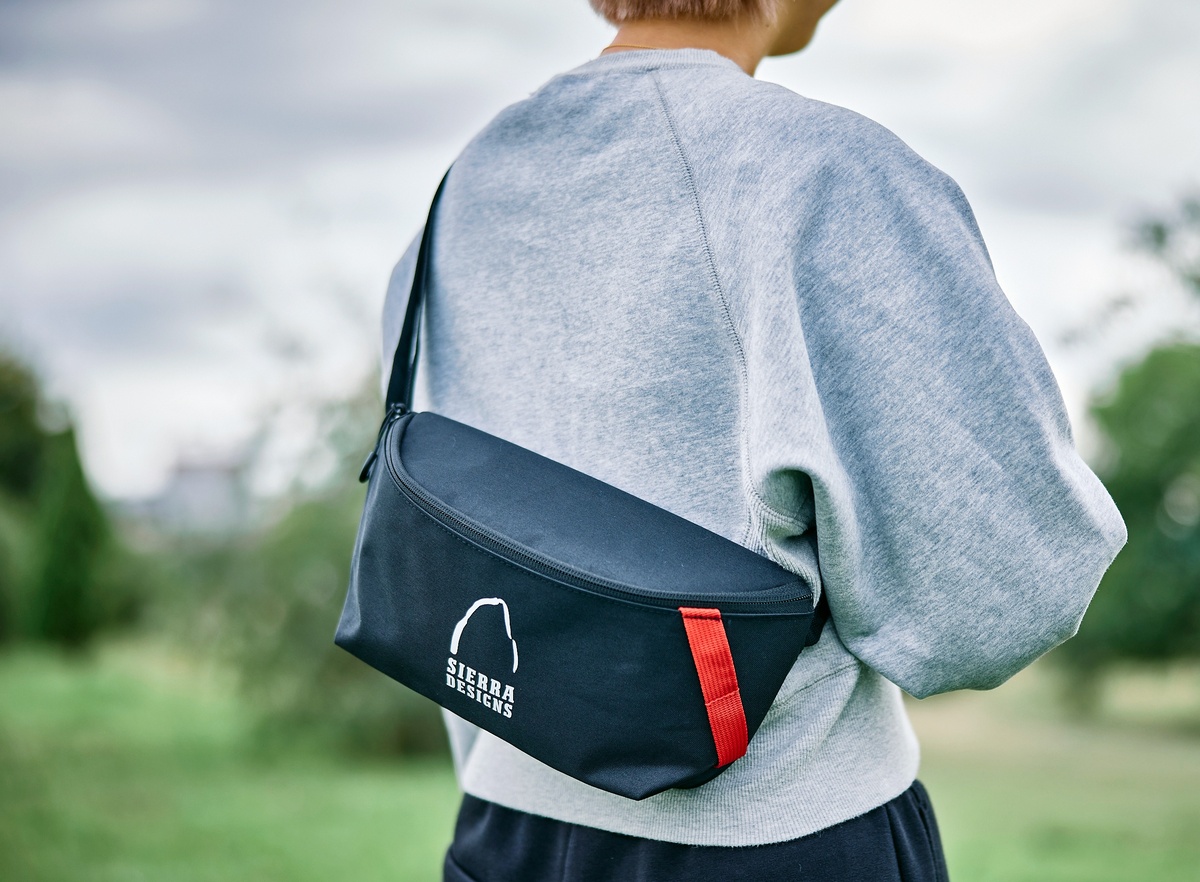 シエラデザインズとのコラボボディーバッグの画像