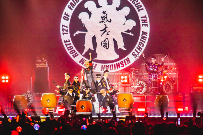 氣志團だからこそ実現できる豪華祭典　ASKA、ももクロ、トニセン、聖飢魔Ⅱらが勢揃いの『氣志團万博2025』DAY1レポ