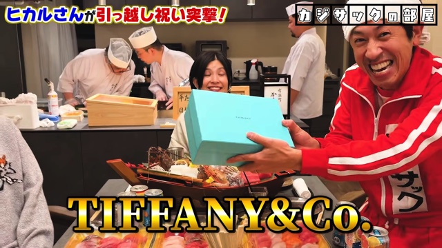 ヒカルの近況を聞くカジサックとヨメサック