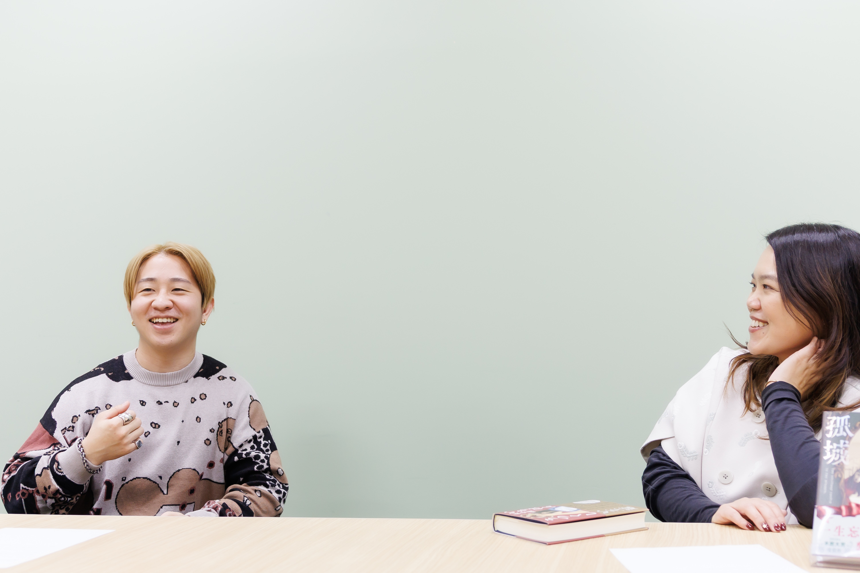 荻堂顕氏と辻村深月氏