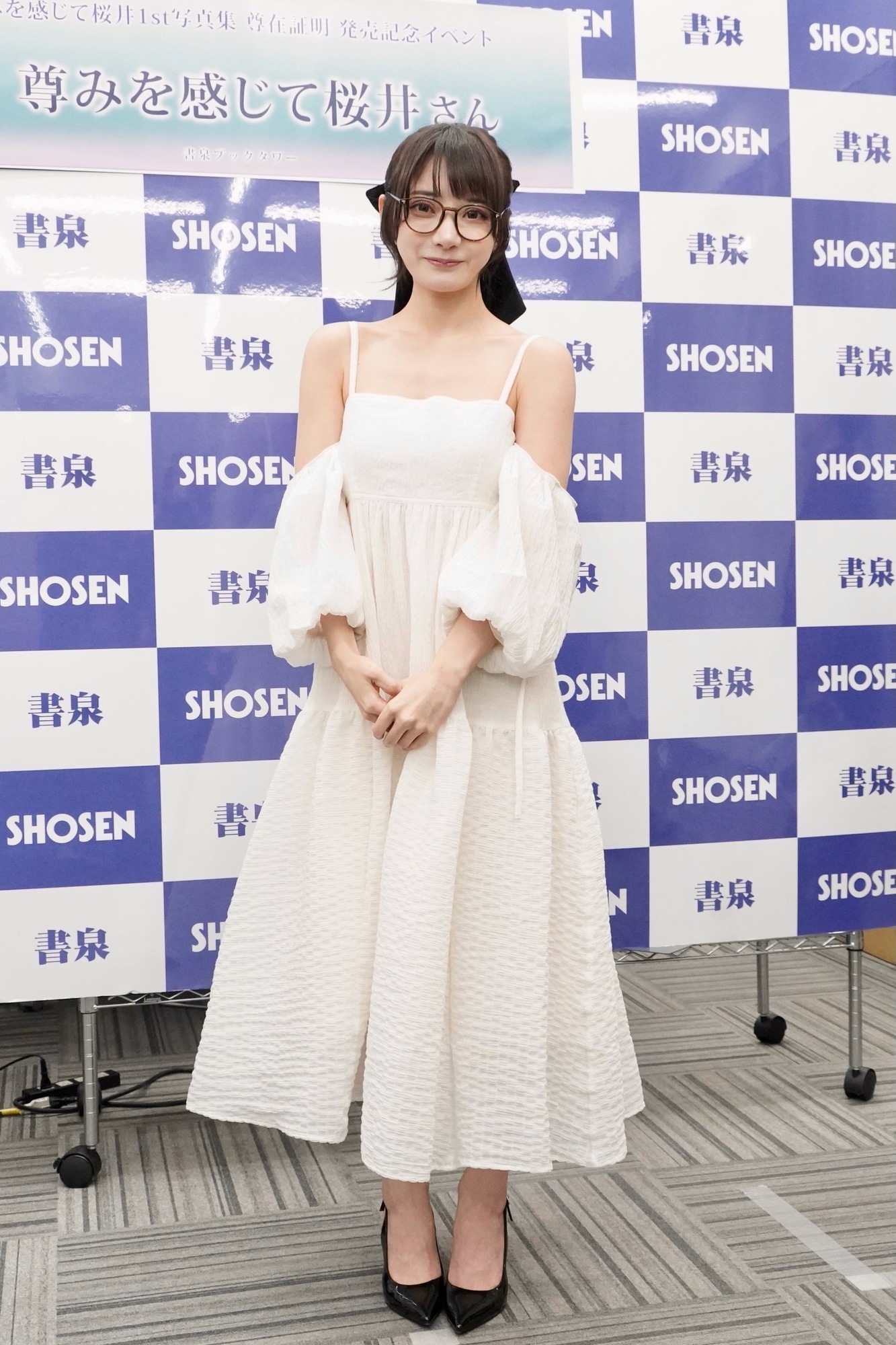 尊みを感じて桜井、初の写真集の手応え語るの画像