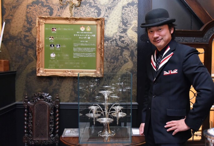 『ダウントン・アビー』劇中アンティークを博物館館長が解説　「本物は剥がれない」