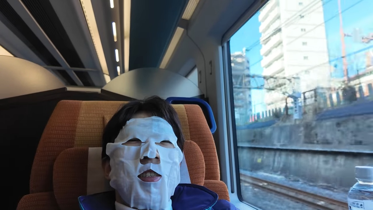 スーツ、特急草津の豪華グリーン車への画像