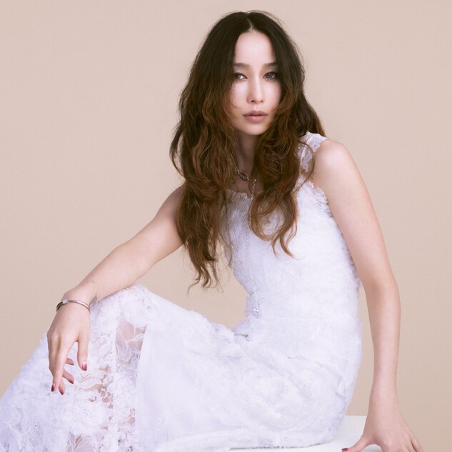 中島美嘉、ニューアルバムジャケ写＆新アー写公開 “脳内ミュージカル