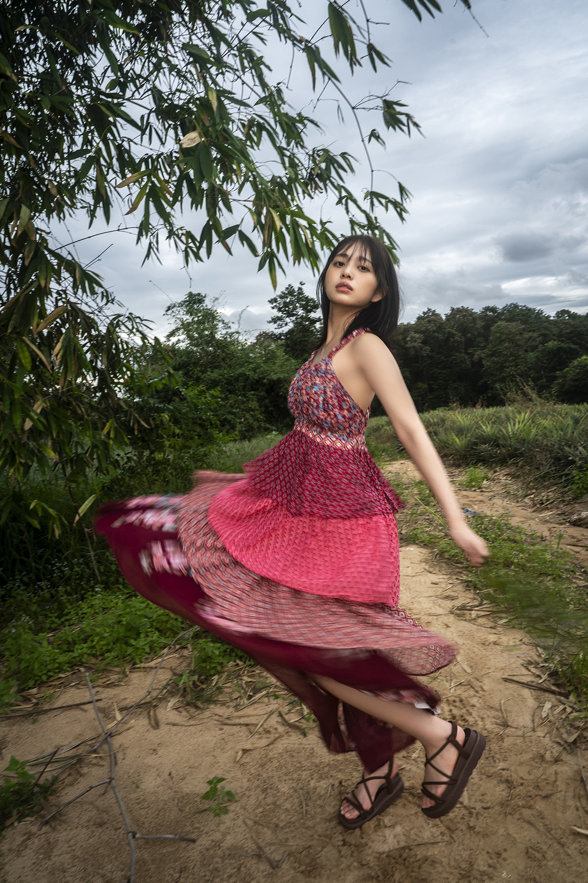 蓬莱舞2nd写真集、ランジェリー姿を初披露　の画像