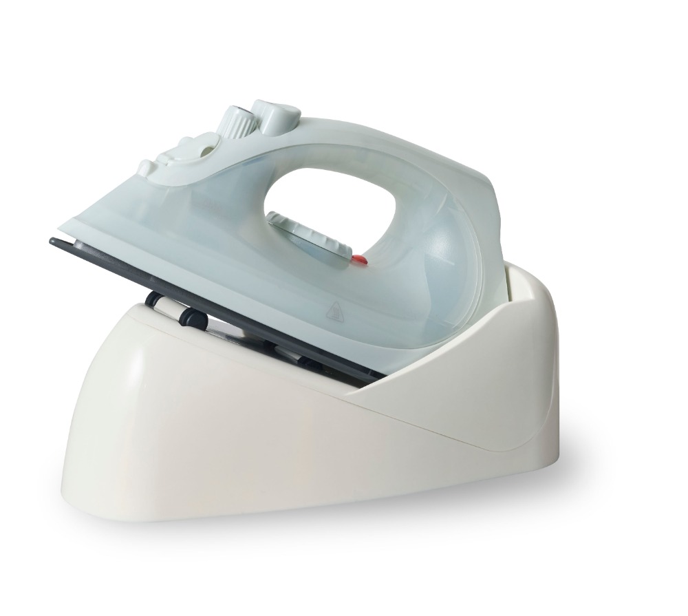 『コードレススチームアイロン』　グリーン　スタンド付き