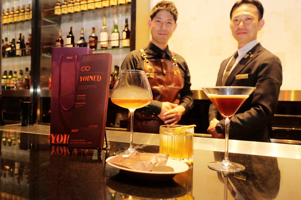 「コーヒーラヴァーの皆様のご体験をお待ちしております」と今成氏（右）と土井氏。