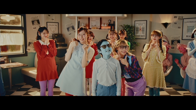 FRUITS ZIPPER「君と目があったとき」MVより