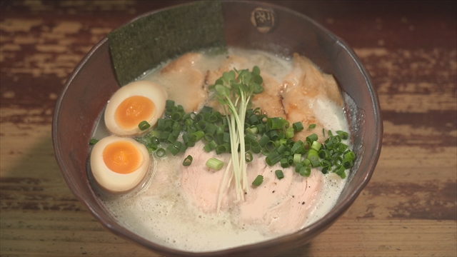鶏白湯ラーメン(沖縄)