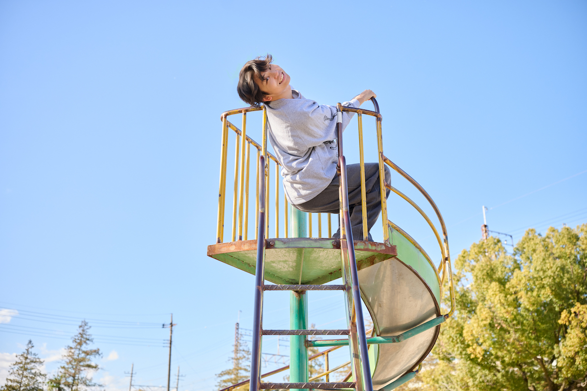ヤングスキニー しおん（撮影＝はぎひさこ）