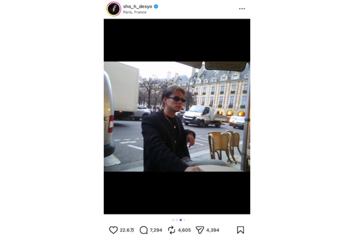 Number_i 平野紫耀、パリを堪能するオフショット　優雅なプールの写真に「筋肉凄い」「胸板えっっぐ」