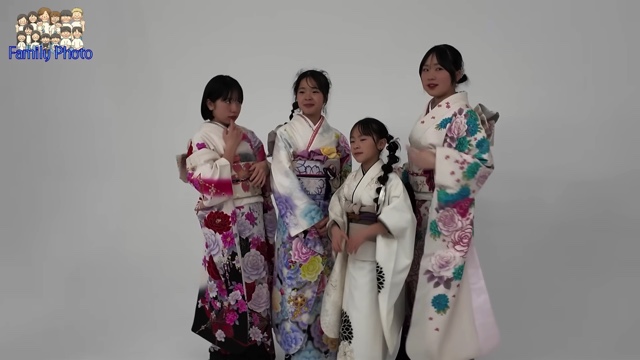 家族写真を撮影するうるしやま家