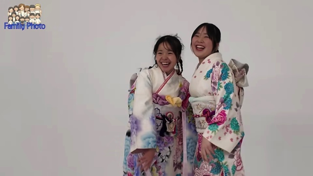 家族写真を撮影するうるしやま家