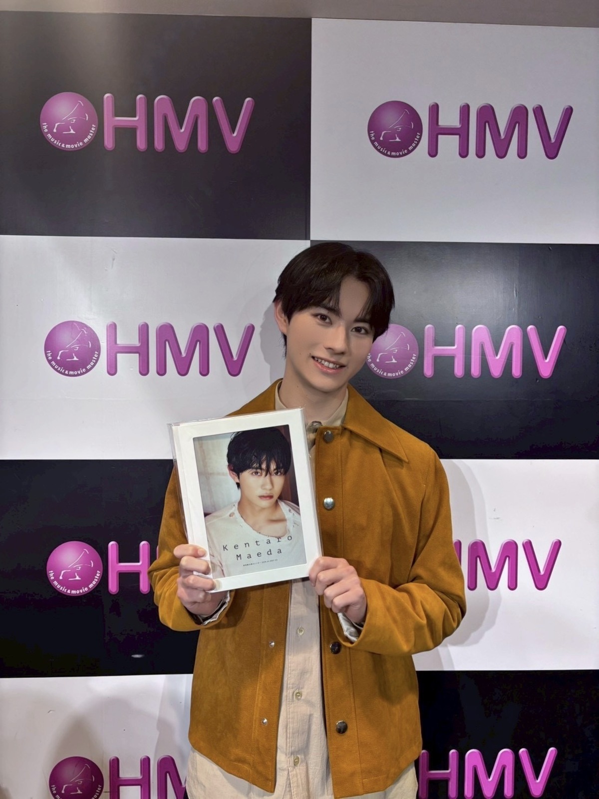 前田拳太郎、初のカレンダー発売の画像