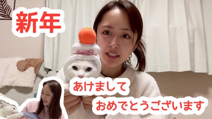 みりちゃむ、猫用品福袋を開封　大量のおもちゃに興奮する猫たちに視聴者「可愛いすぎる」