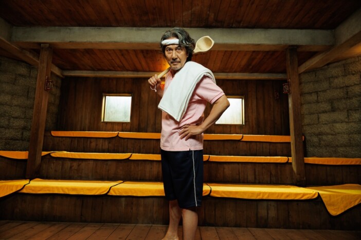 役所広司×宮藤官九郎のNetflix映画『俺のこと、なんか言ってた？』ファーストルック公開