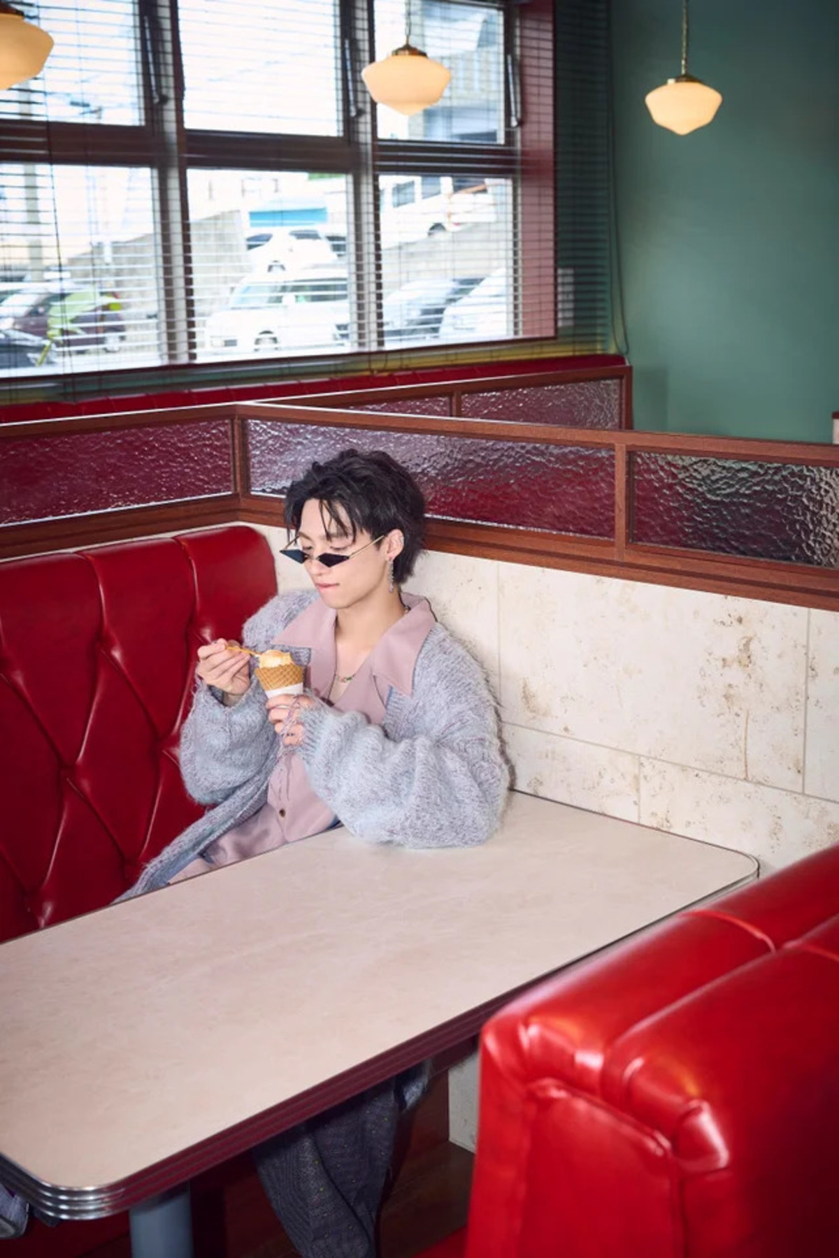 志賀李玖、自身初の写真集が2026年4月に発売の画像