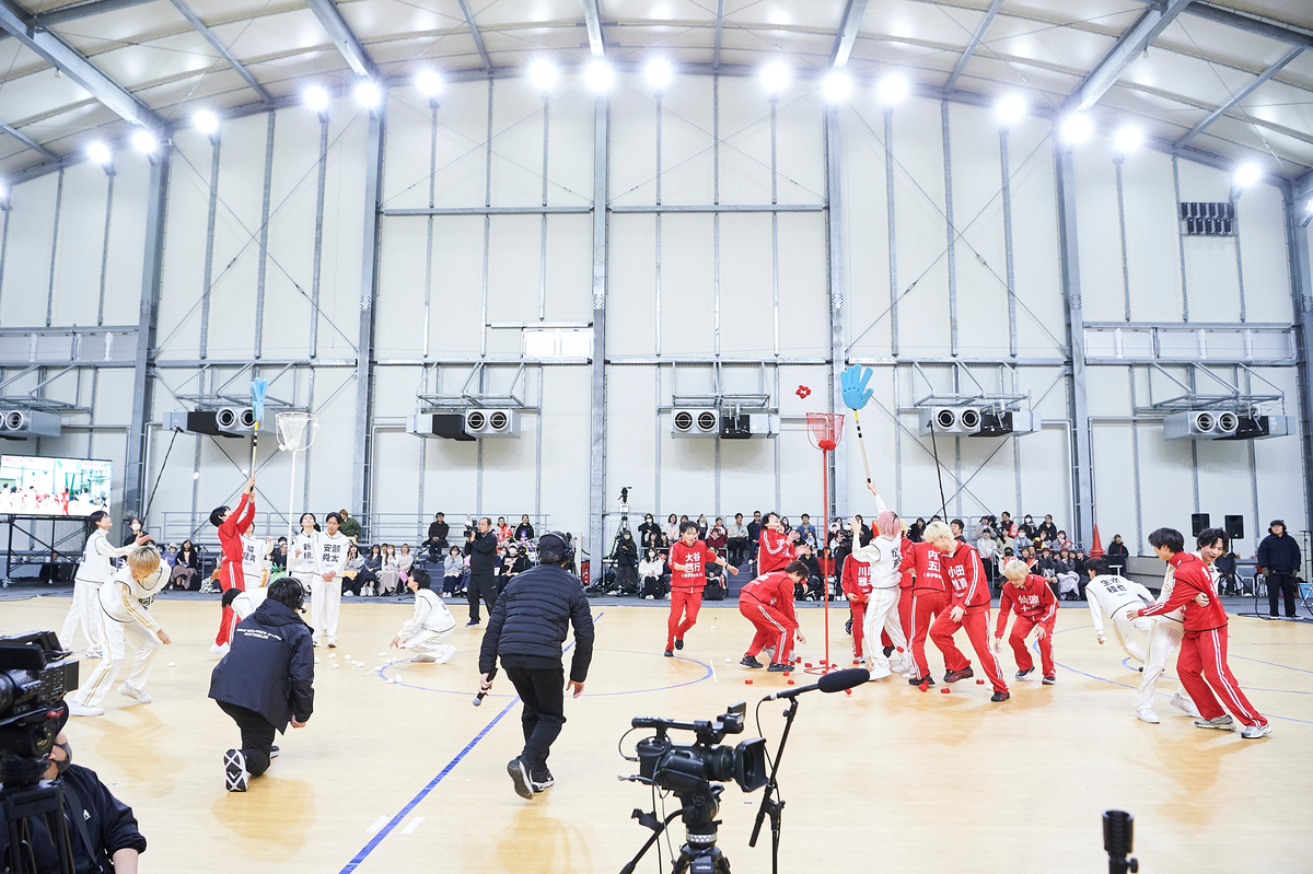 つば男メンバーが紅白対抗で真剣勝負! 観客を前にスター性でも競い合った『つば男 新春大運動会 2026』の画像3-2