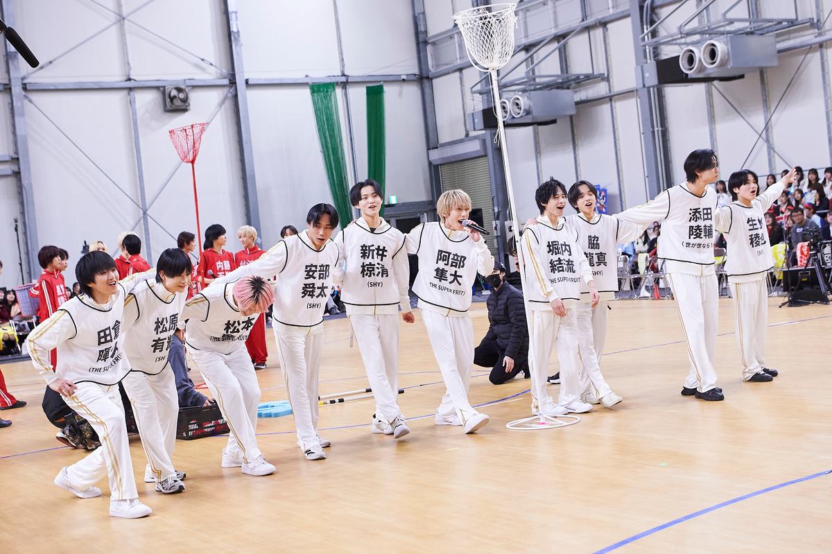 つば男メンバーが紅白対抗で真剣勝負! 観客を前にスター性でも競い合った『つば男 新春大運動会 2026』の画像3-3
