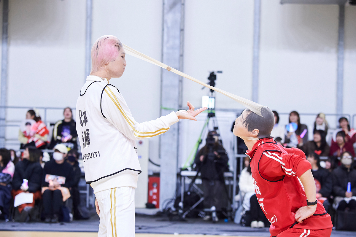つば男メンバーが紅白対抗で真剣勝負! 観客を前にスター性でも競い合った『つば男 新春大運動会 2026』の画像4-3