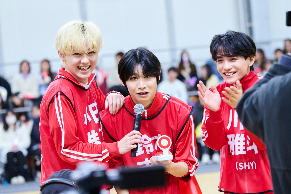 つば男メンバーが紅白対抗で真剣勝負! 観客を前にスター性でも競い合った『つば男 新春大運動会 2026』の画像3-1