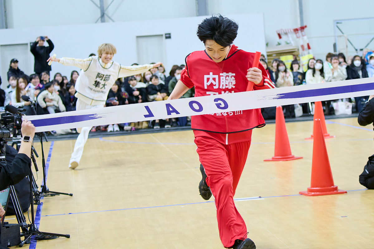 つば男メンバーが紅白対抗で真剣勝負! 観客を前にスター性でも競い合った『つば男 新春大運動会 2026』の画像3-7