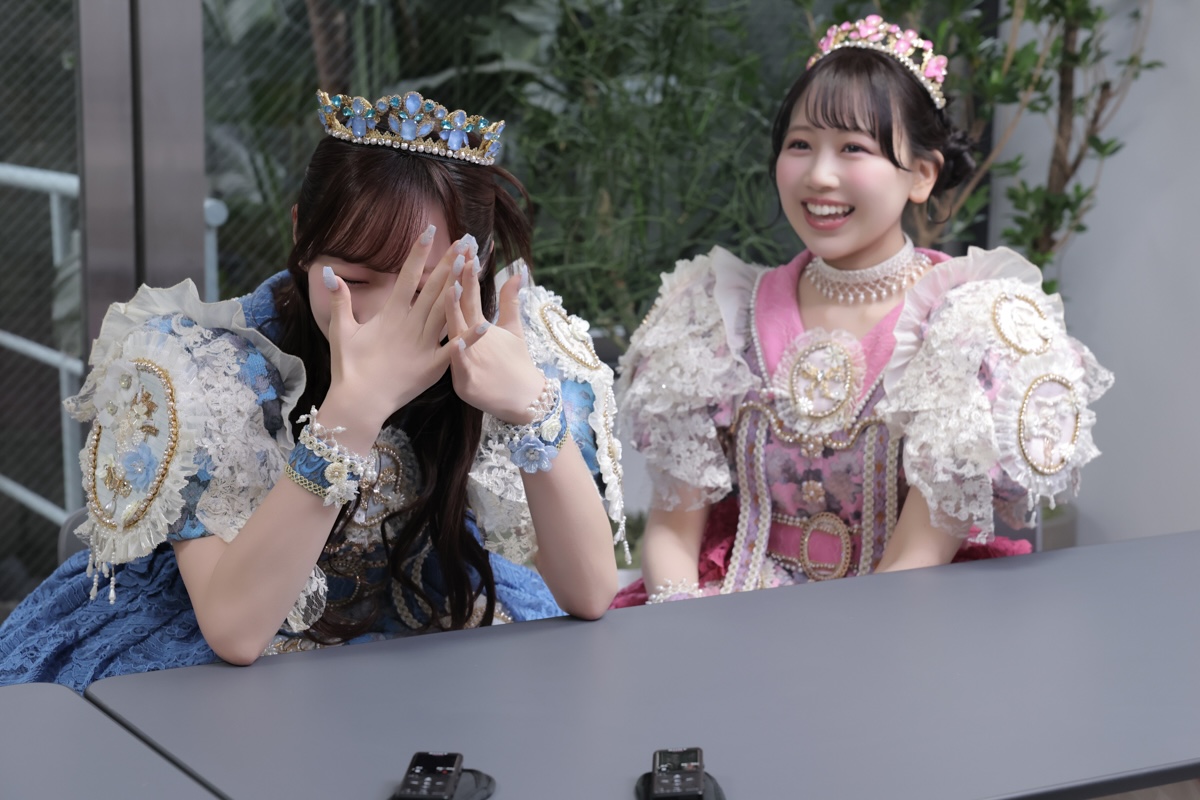 FRUITS ZIPPER 真中まな&松本かれん