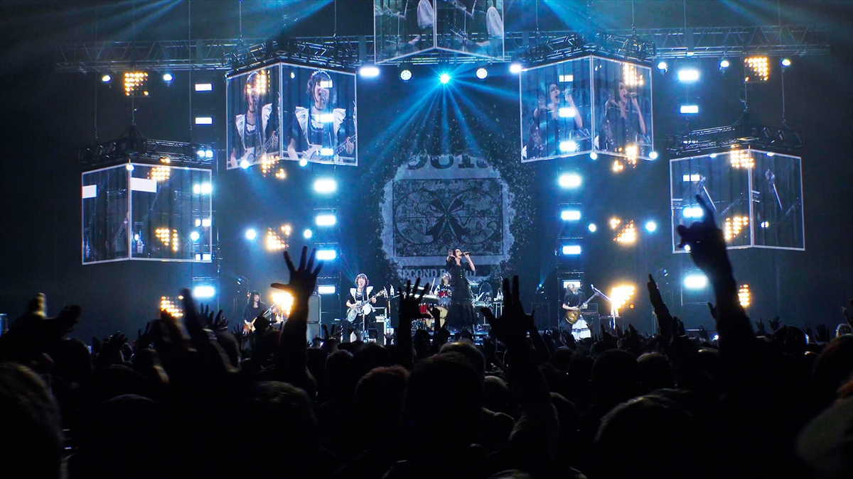 BAND-MAID「Present Perfect」ライブ映像より