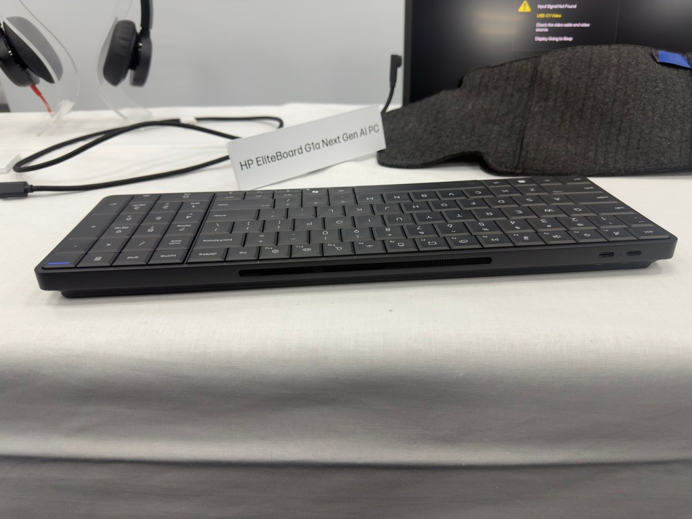 『EliteBoard G1a』側面